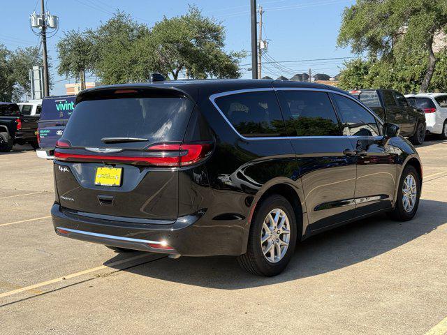 new 2026 Chrysler Pacifica car, priced at $39,321