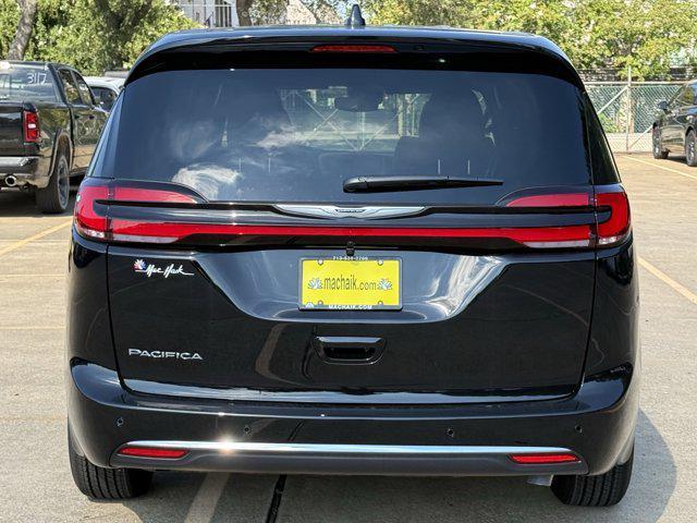 new 2026 Chrysler Pacifica car, priced at $39,321