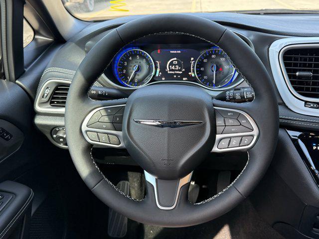 new 2026 Chrysler Pacifica car, priced at $39,321