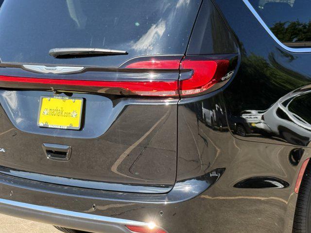 new 2026 Chrysler Pacifica car, priced at $39,321