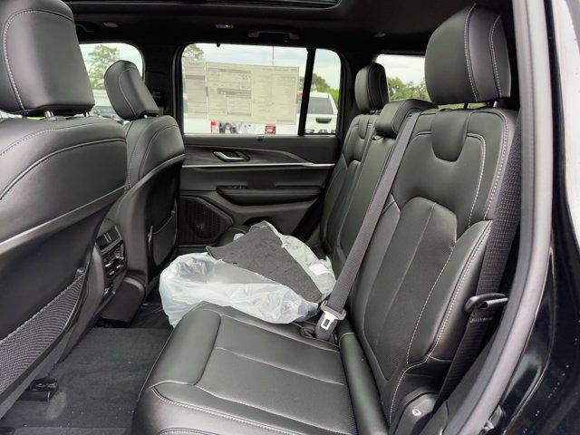 new 2025 Jeep Grand Cherokee car, priced at $41,611