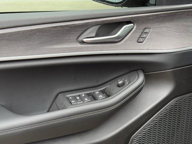 new 2025 Jeep Grand Cherokee car, priced at $41,611