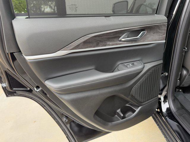 new 2025 Jeep Grand Cherokee car, priced at $41,611
