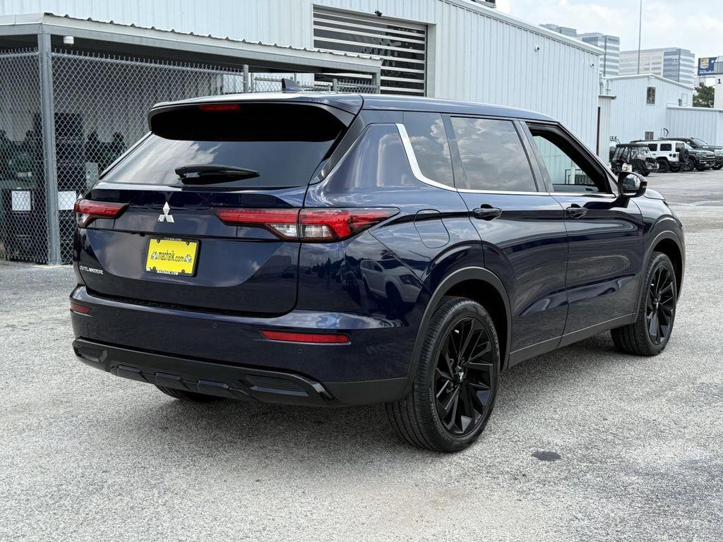 used 2022 Mitsubishi Outlander car, priced at $21,000