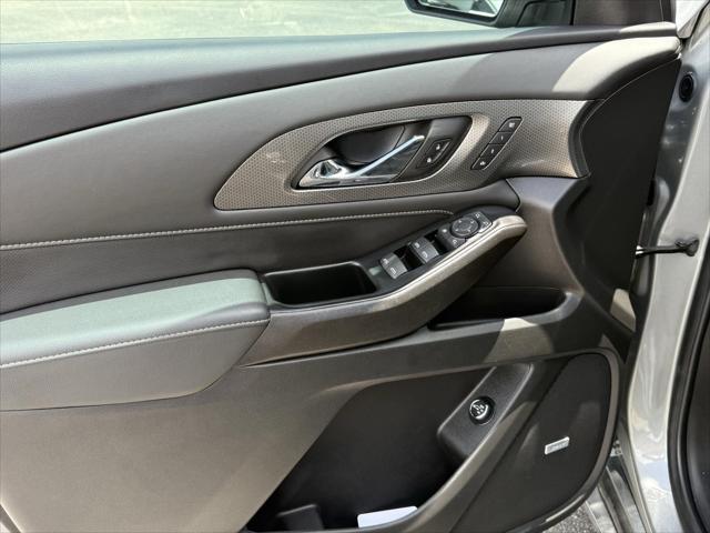 used 2023 Chevrolet Traverse car, priced at $37,500
