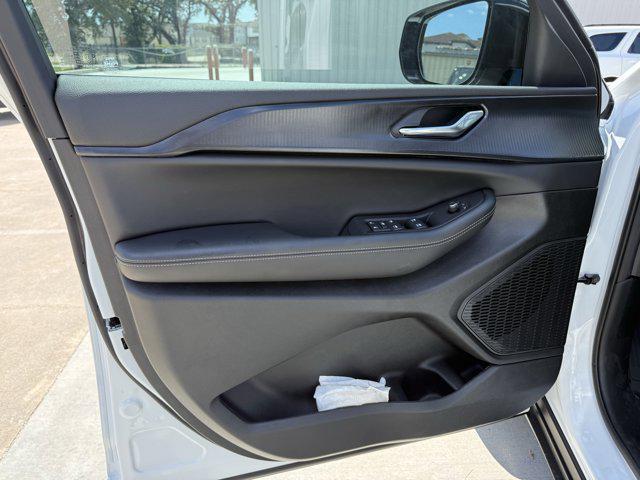 new 2025 Jeep Grand Cherokee L car, priced at $37,385