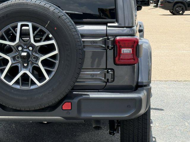 new 2025 Jeep Wrangler car, priced at $48,453