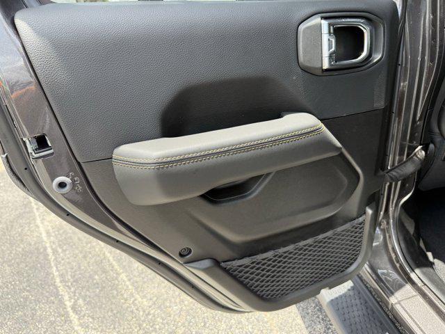 new 2025 Jeep Wrangler car, priced at $48,453