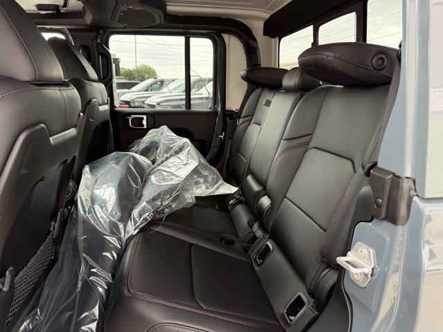 new 2025 Jeep Gladiator car, priced at $47,307