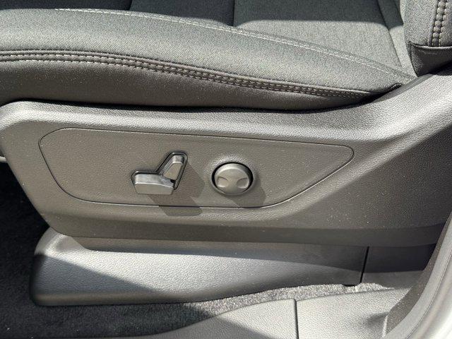 new 2025 Ram 1500 car, priced at $47,560