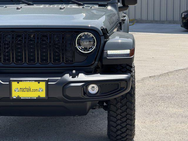 new 2025 Jeep Gladiator car, priced at $40,587