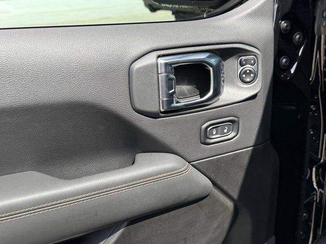 new 2025 Jeep Gladiator car, priced at $37,861