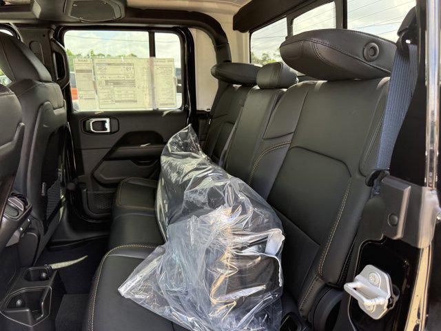 new 2025 Jeep Gladiator car, priced at $37,861
