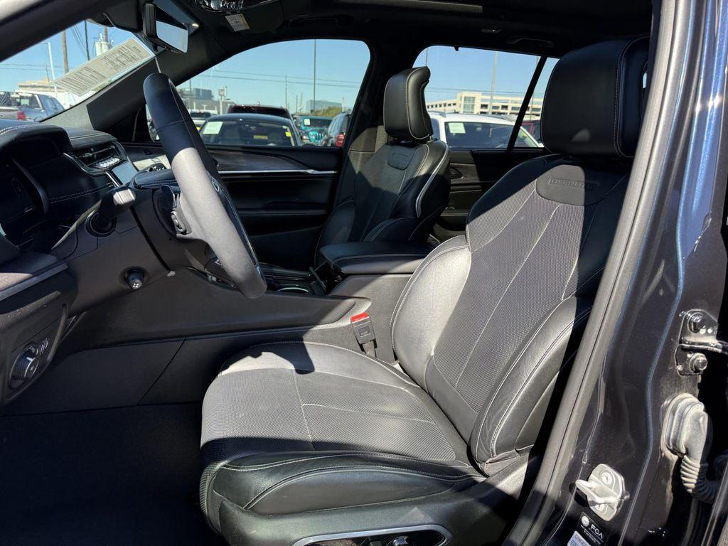 used 2023 Jeep Grand Cherokee car, priced at $32,000