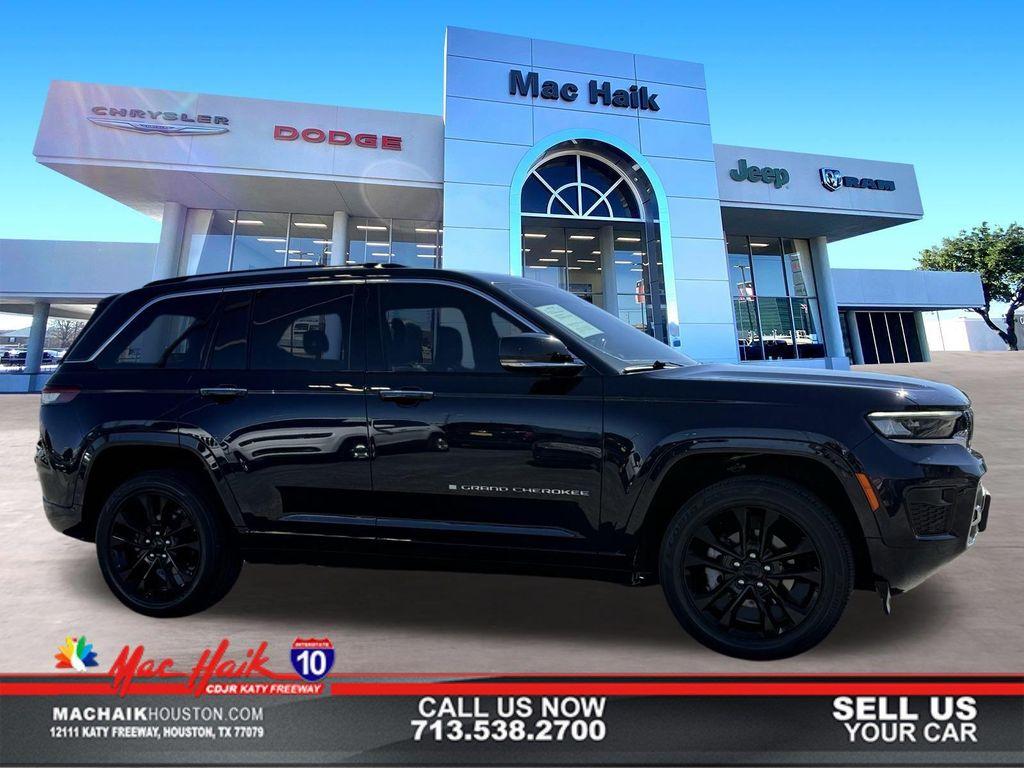 used 2023 Jeep Grand Cherokee car, priced at $32,000