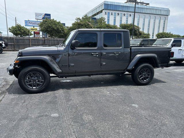 new 2024 Jeep Gladiator car, priced at $37,064