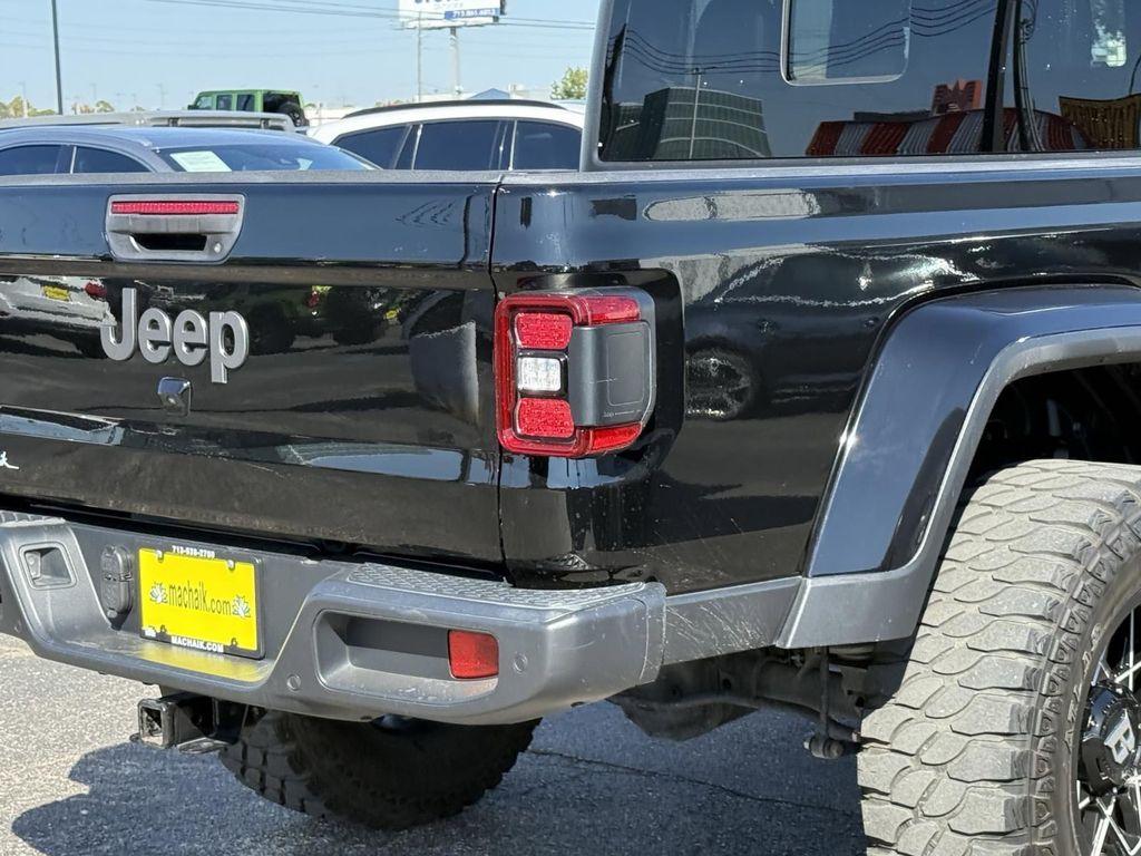 used 2021 Jeep Gladiator car, priced at $32,000