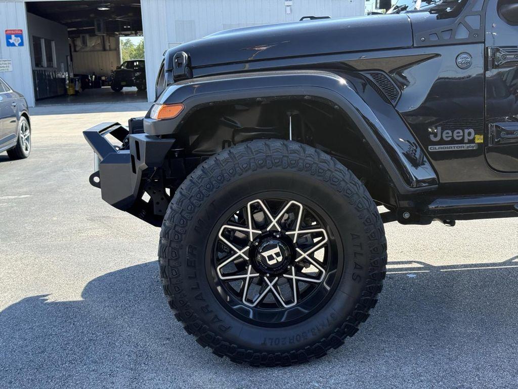 used 2021 Jeep Gladiator car, priced at $32,000