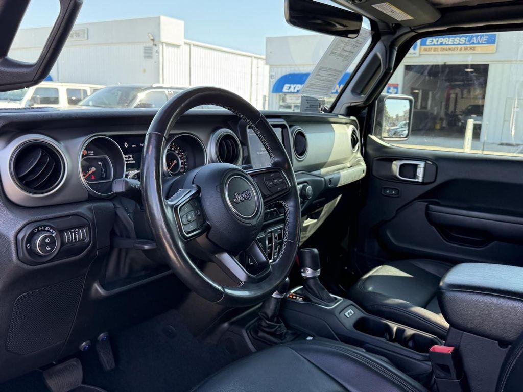 used 2021 Jeep Gladiator car, priced at $32,000
