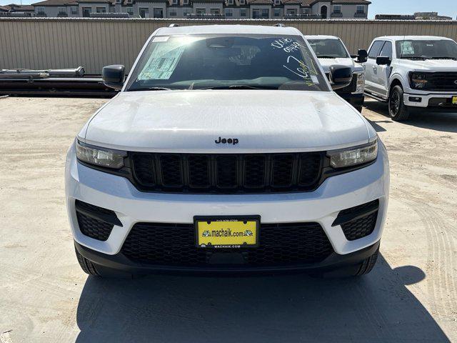 new 2024 Jeep Grand Cherokee car, priced at $36,401