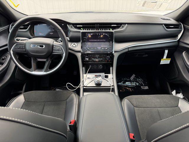 new 2025 Jeep Grand Cherokee L car, priced at $37,985