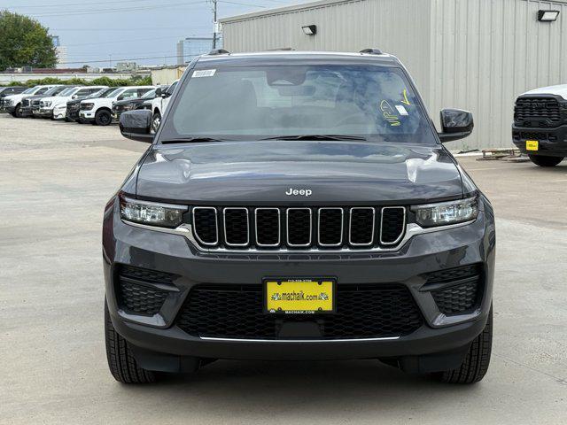 new 2025 Jeep Grand Cherokee car, priced at $33,750