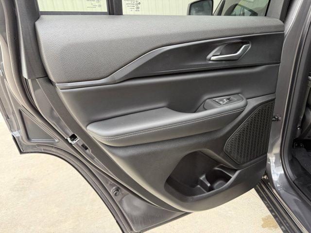 new 2025 Jeep Grand Cherokee car, priced at $33,750