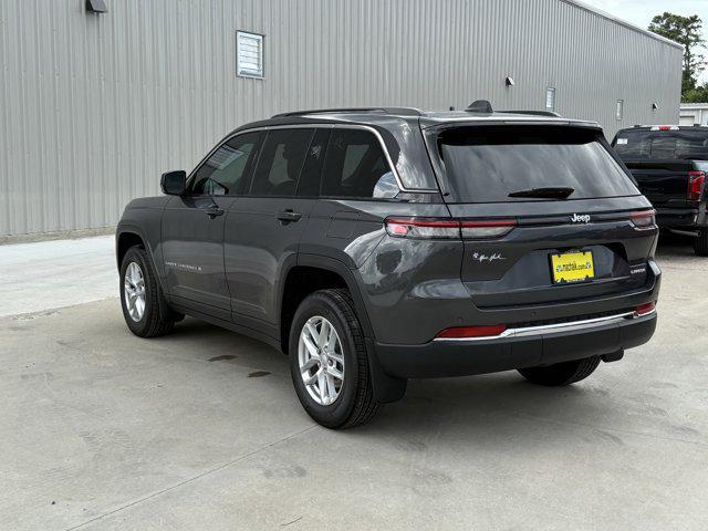 new 2025 Jeep Grand Cherokee car, priced at $33,750
