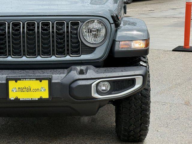 new 2025 Jeep Gladiator car, priced at $40,721