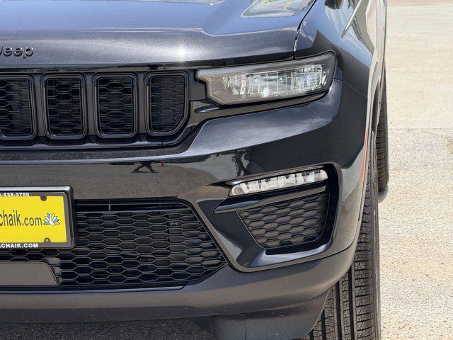 new 2025 Jeep Grand Cherokee car, priced at $39,378