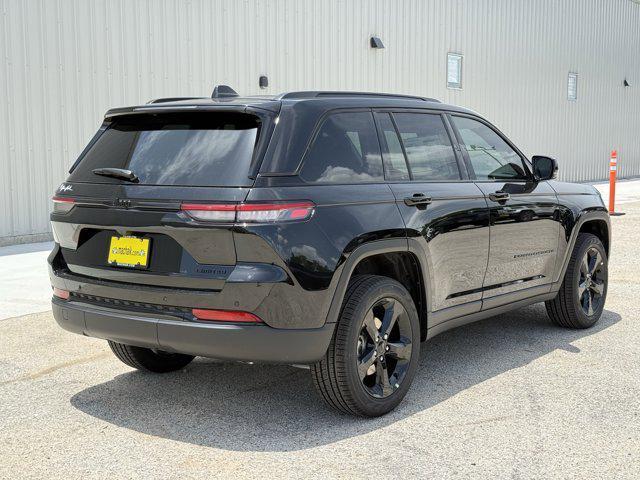 new 2025 Jeep Grand Cherokee car, priced at $39,378