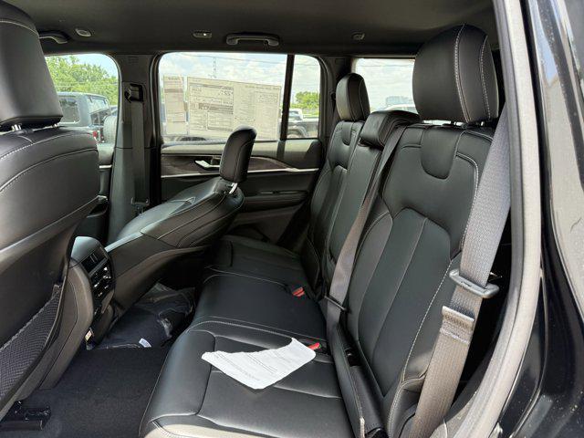 new 2025 Jeep Grand Cherokee car, priced at $39,378