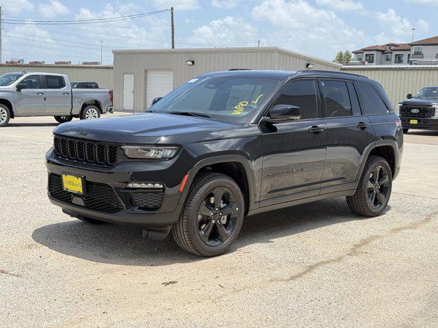 new 2025 Jeep Grand Cherokee car, priced at $39,378