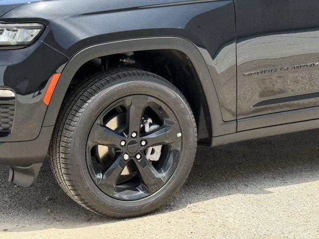new 2025 Jeep Grand Cherokee car, priced at $39,378