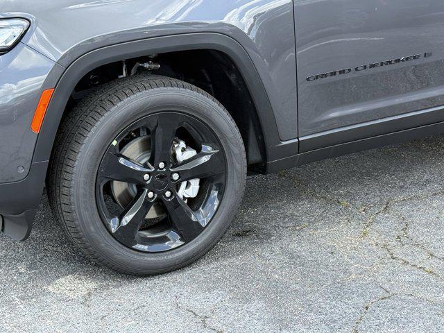 new 2025 Jeep Grand Cherokee car, priced at $43,347
