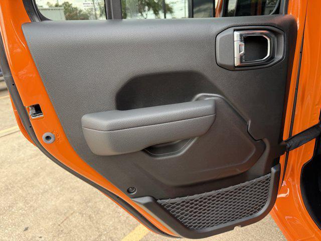 new 2025 Jeep Wrangler car, priced at $40,481