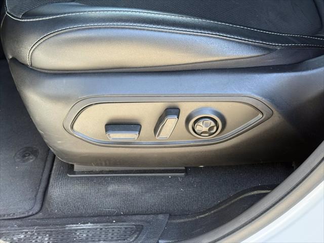 used 2023 Jeep Grand Cherokee car, priced at $33,500