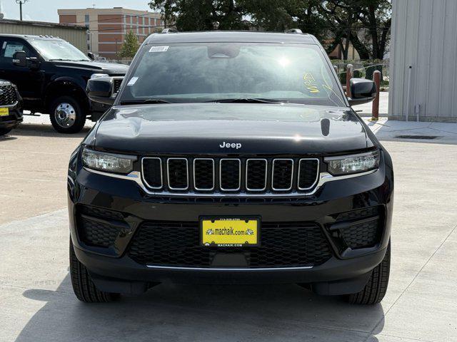 new 2025 Jeep Grand Cherokee car, priced at $33,750