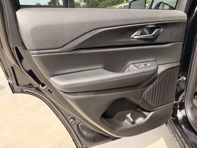 new 2025 Jeep Grand Cherokee car, priced at $33,750