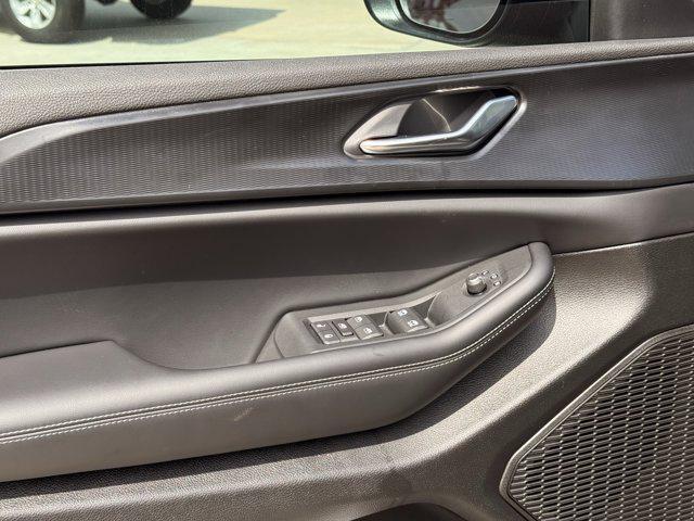 new 2025 Jeep Grand Cherokee car, priced at $33,750