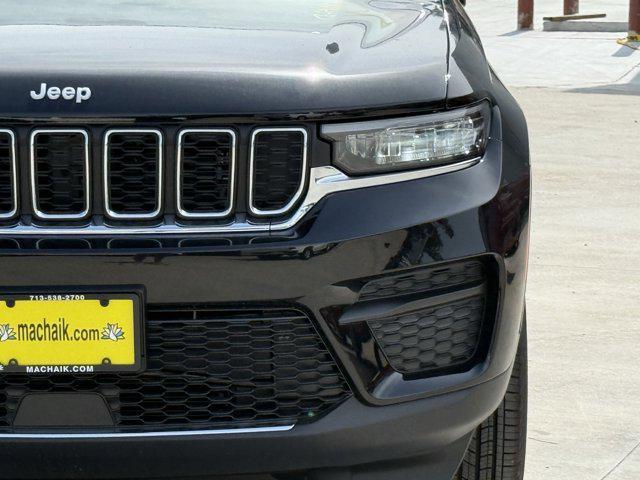 new 2025 Jeep Grand Cherokee car, priced at $33,750