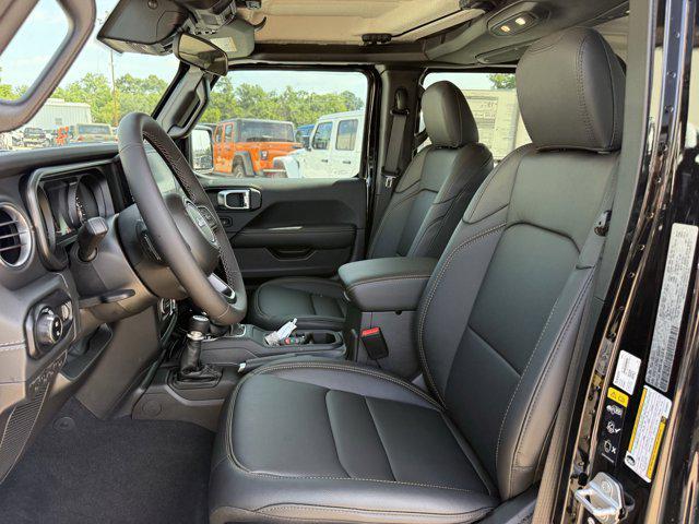 new 2025 Jeep Gladiator car, priced at $37,868