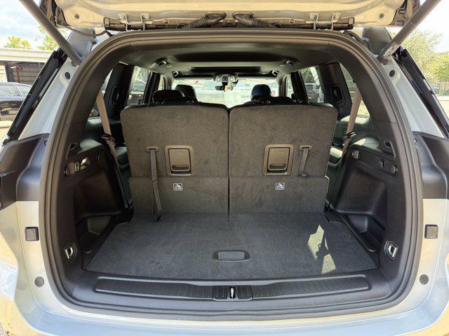 new 2025 Jeep Grand Cherokee L car, priced at $39,885