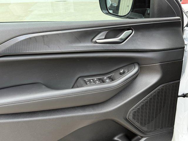 new 2025 Jeep Grand Cherokee L car, priced at $40,698