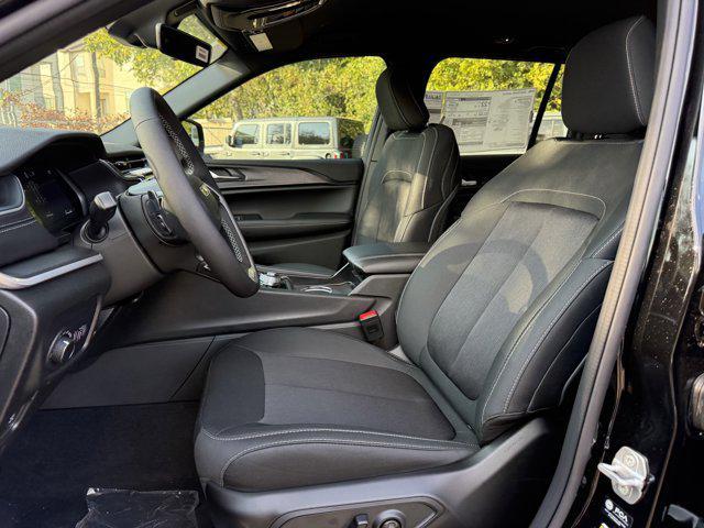 new 2025 Jeep Grand Cherokee car, priced at $35,819