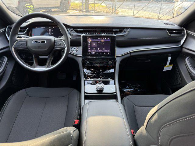 new 2025 Jeep Grand Cherokee car, priced at $35,819