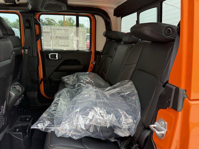 new 2025 Jeep Gladiator car, priced at $38,211