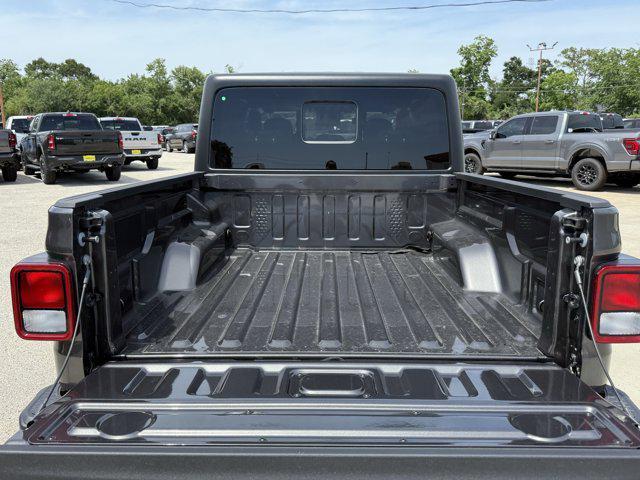 new 2025 Jeep Gladiator car, priced at $36,158