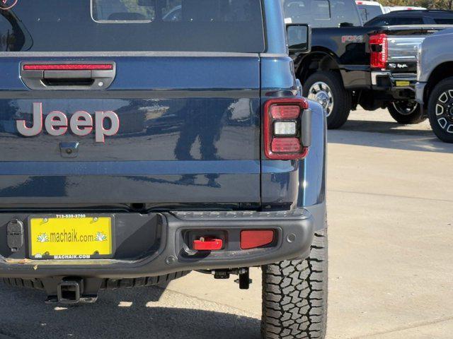 new 2025 Jeep Gladiator car, priced at $53,219