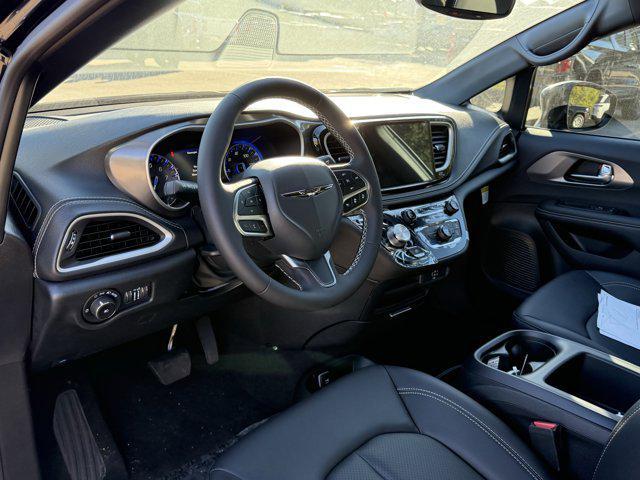 new 2026 Chrysler Pacifica car, priced at $39,176